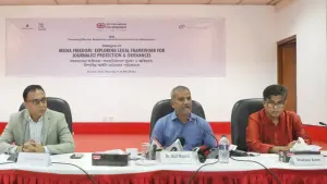 উপদেষ্টাদের বিরুদ্ধে মিথ্যাচারের পরও মামলা করা হয়নি : আসিফ নজরুল